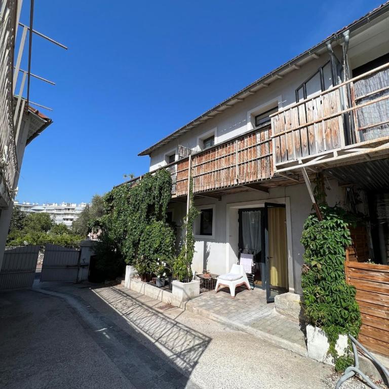 Charmant duplex proche de Cannes centre et à 2min à pied de la mer - Superior Apartment mit 1 Schlafzimmer und Balkon - 18