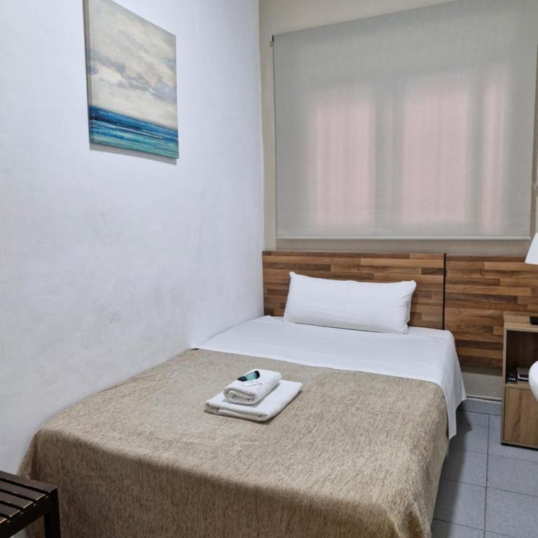 Hostal Elkano - Habitación Individual con baño compartido - 3