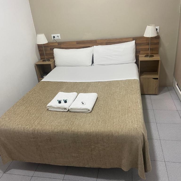 Hostal Elkano - Habitación Doble con baño privado - 6