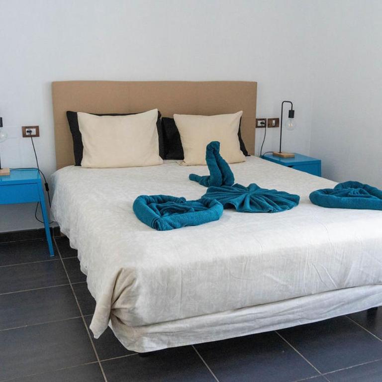 Villa Perla Blanca - Three-Bedroom Apartment - 12