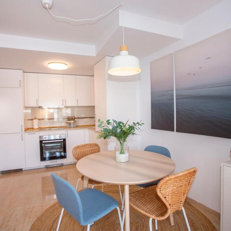 Fuerte Penthouse Great Location - Two-Bedroom Apartment - 7