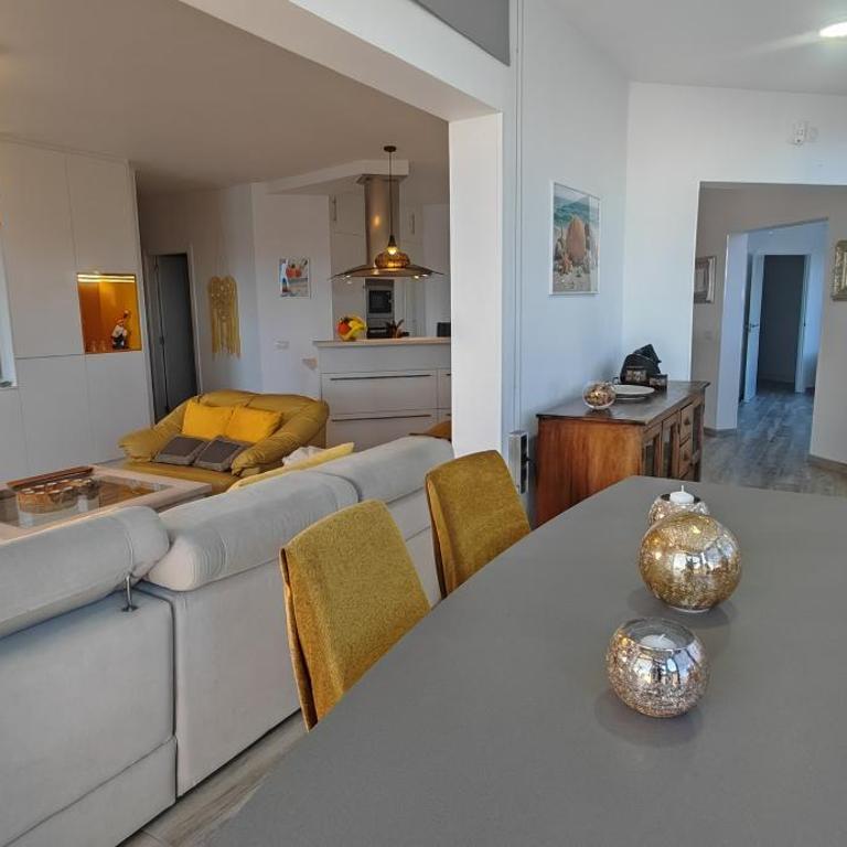 Luxury 2 bedrooms apartment Norton with Amazing views in Costa del Silencio - Apartamento de 2 dormitorios - 90