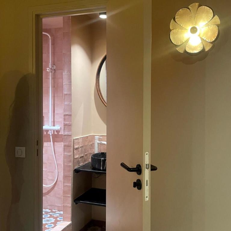 Lovely studio in the heart of Montmartre - Studio - 7