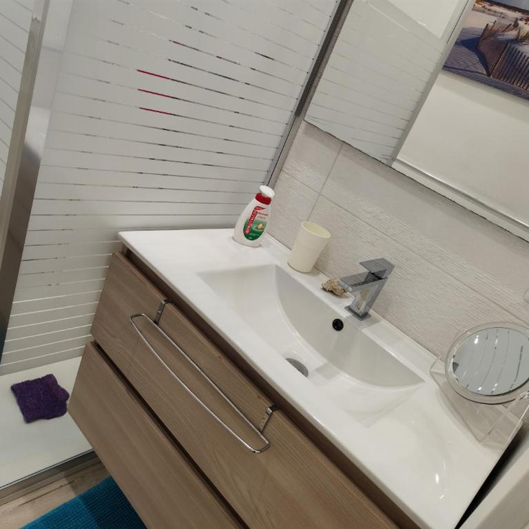 CASA CORALLO Giardini Naxos - Two-Bedroom Apartment with Balcony - 20