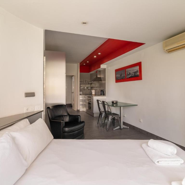Stay U-nique Apartment Creu Coberta - Studio Apartment - 3
