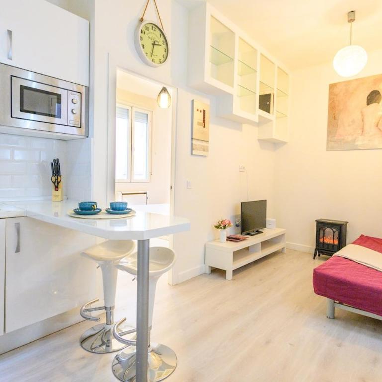TEMPORAL apartment 1 bedroom flat a few metres from the city centre AMA2721 - One-Bedroom Apartment - 1