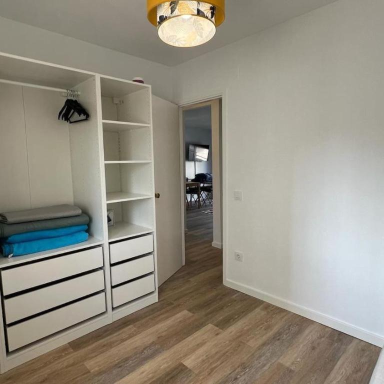 Precioso apartamento reformado en Roses AV-15 - Two-Bedroom Apartment - 11