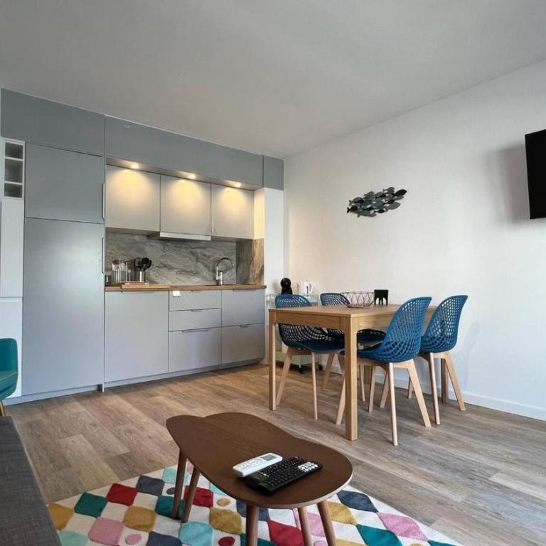 Precioso apartamento reformado en Roses AV-15 - Two-Bedroom Apartment - 17