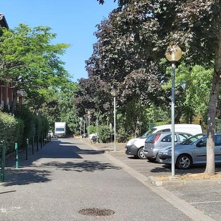 Les Capitouls - entrée autonome, clim neuve, jardin, parking privé - - Apartment - 35