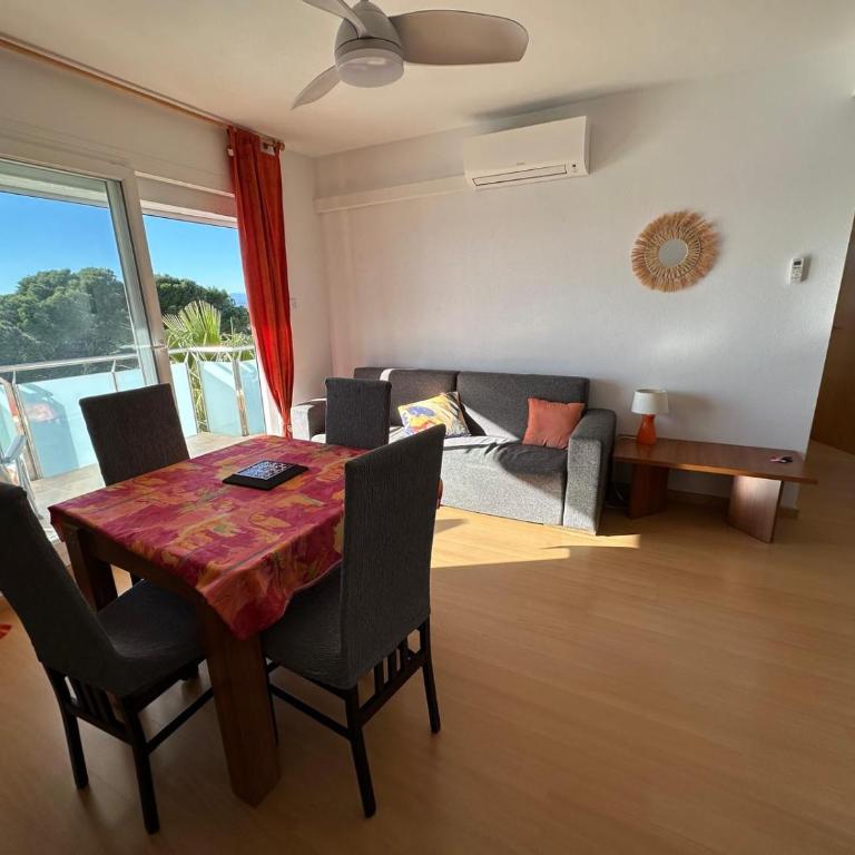 Bonito piso con preciosas vistas AV-32 - Two-Bedroom Apartment - 3