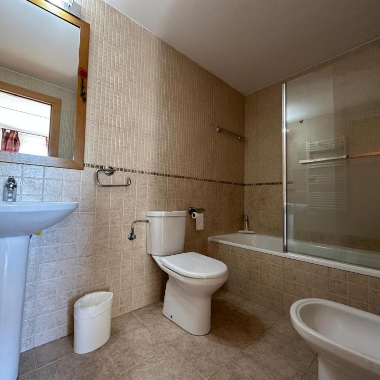 Bonito piso con preciosas vistas AV-32 - Two-Bedroom Apartment - 17