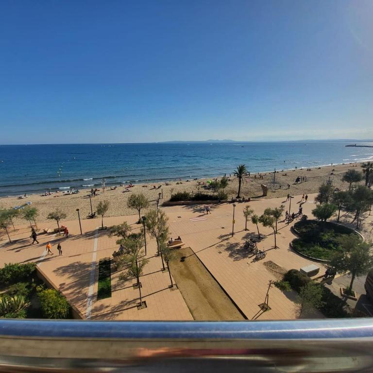 Apartamento primera línea Roses con vistas al mar AV-09 - Apartamento de 3 dormitorios - 5