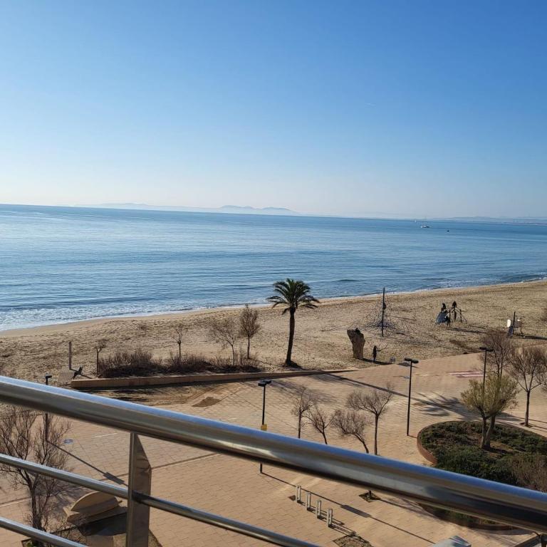Apartamento primera línea Roses con vistas al mar AV-09 - Apartamento de 3 dormitorios - 7