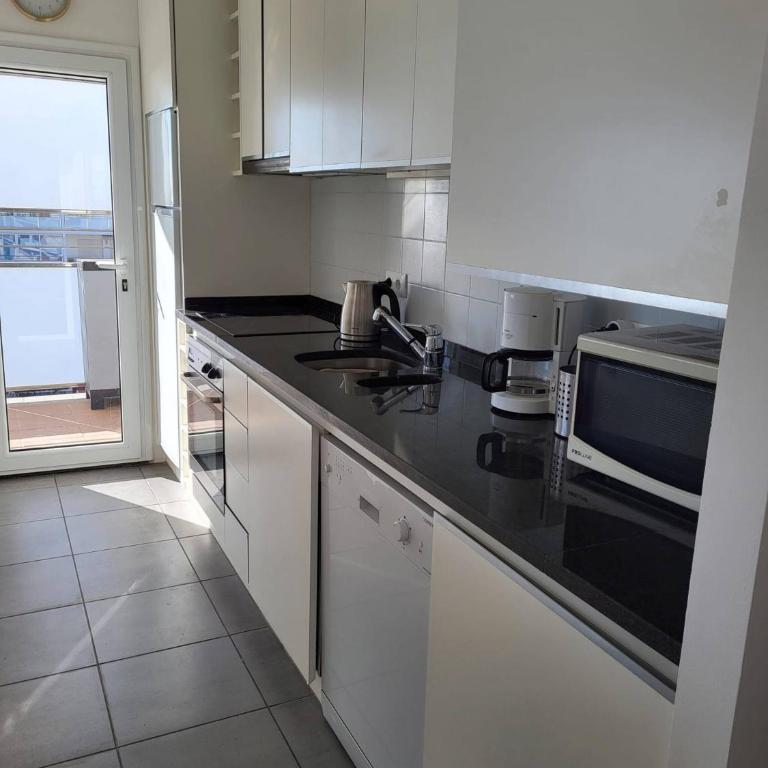 Apartamento primera línea Roses con vistas al mar AV-09 - Apartamento de 3 dormitorios - 18