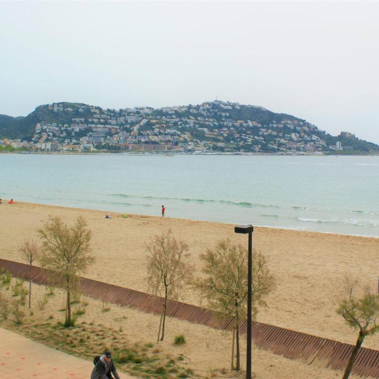 Apartamento primera línea Roses con vistas al mar AV-09 - Apartamento de 3 dormitorios - 31