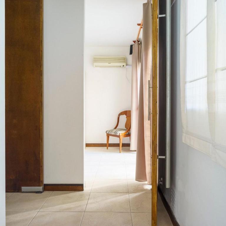 Complejo Espejo a pasos de Peatonal Sarmiento y Av San Martin - Apartamento - 9