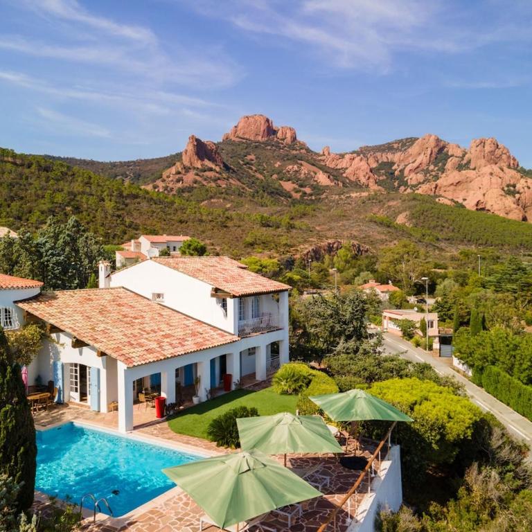 Villa avec vue panoramique et piscine à Saint-Raphael - Villa Deluxe - 1