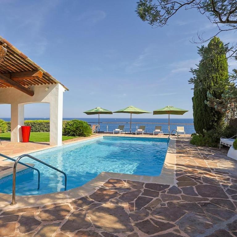 Villa avec vue panoramique et piscine à Saint-Raphael - Villa Deluxe - 8