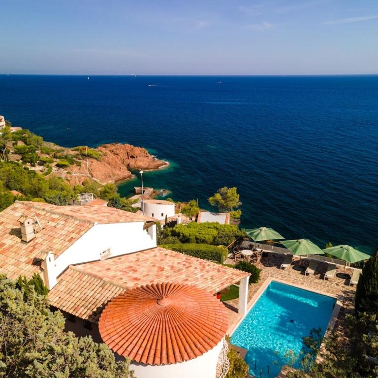 Villa avec vue panoramique et piscine à Saint-Raphael - Villa Deluxe - 9