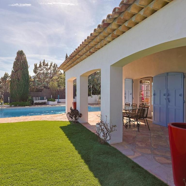 Villa avec vue panoramique et piscine à Saint-Raphael - Villa Deluxe - 12