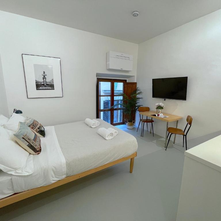Duomo Central Suite - One-Bedroom Apartment - 33