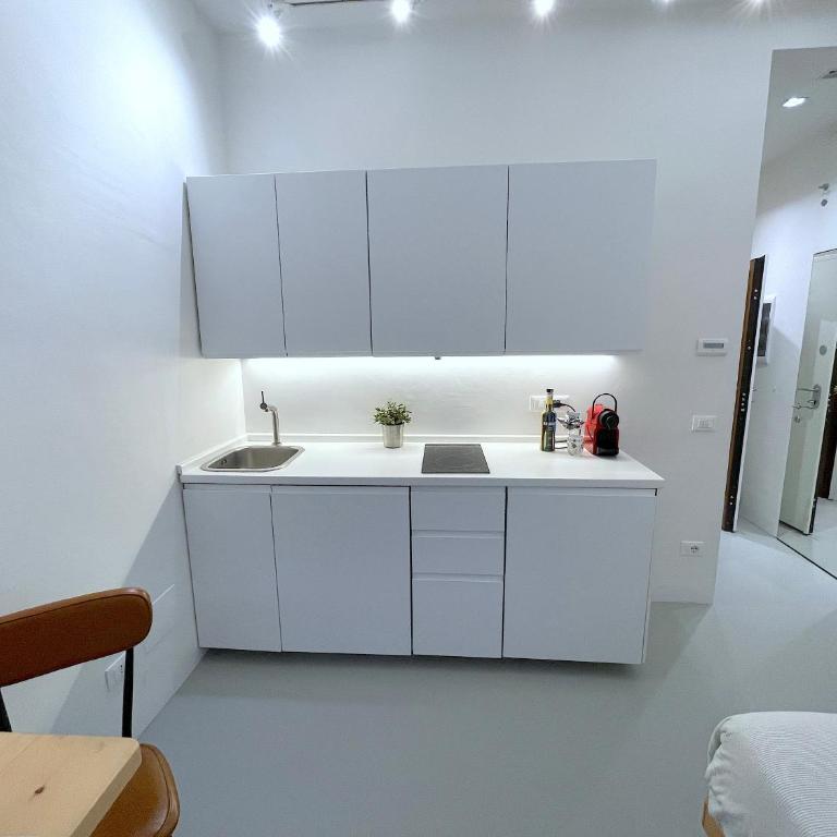 Duomo Central Suite - One-Bedroom Apartment - 41