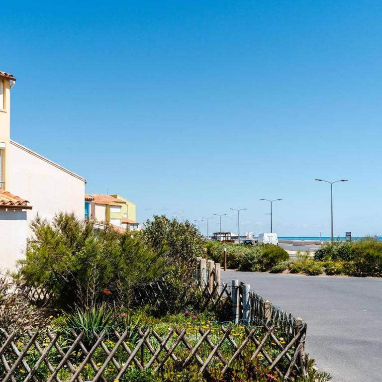 Appartement T2 à Narbonne-Plage - 30m de la plage, balcon, 4 couchages, parking gratuit - FR-1-409A-27 - Apartment - 10