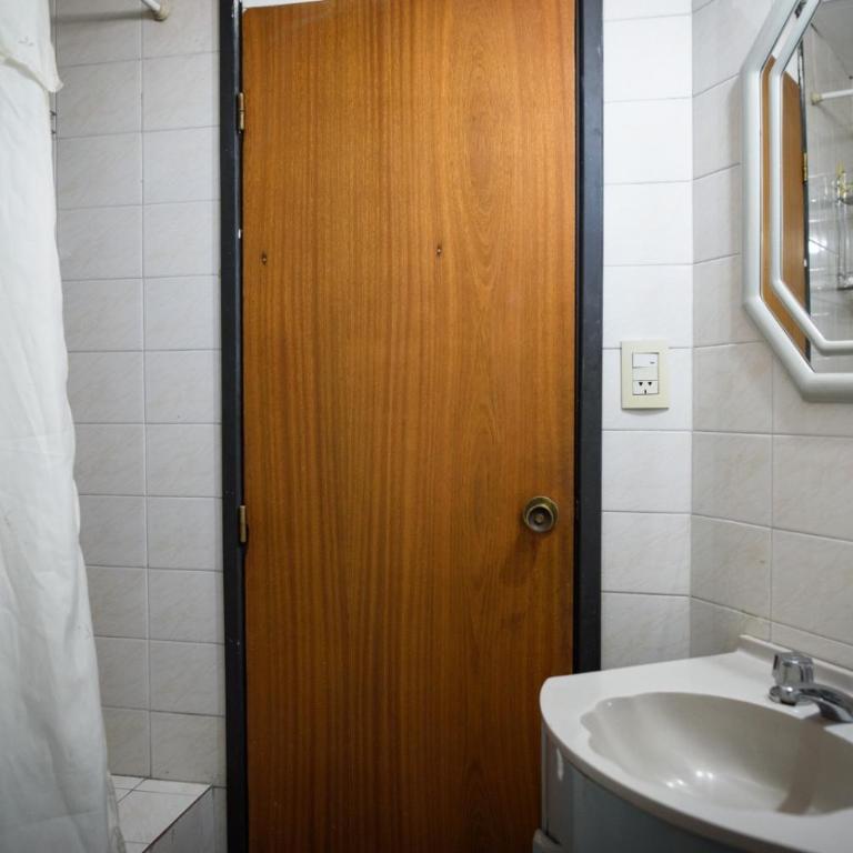 Depto centro 2 dorm con cochera - Apartamento de 2 dormitorios - 12