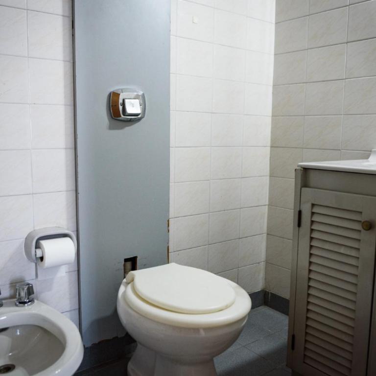 Depto centro 2 dorm con cochera - Apartamento de 2 dormitorios - 15