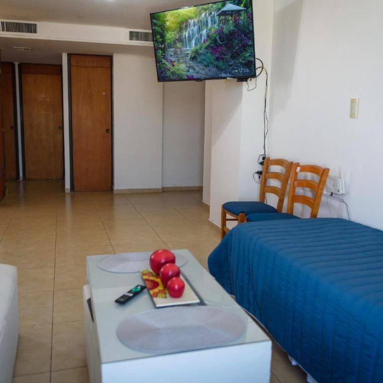 Depto centro 2 dorm con cochera - Apartamento de 2 dormitorios - 37