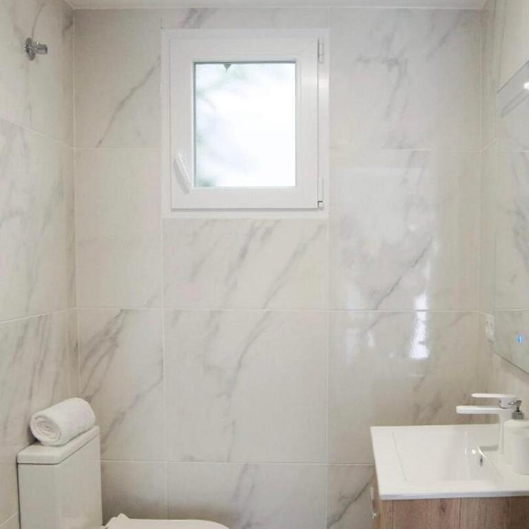 Olivia Apartments TRG - Apartamento de 2 dormitorios con balcón - 2