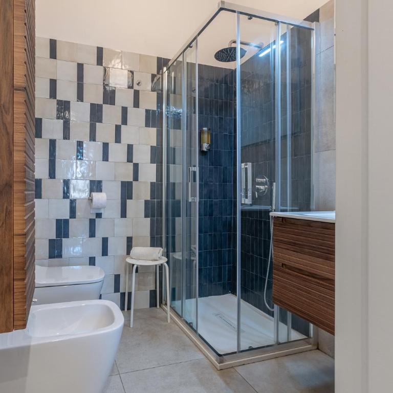 GuestHost - Central Charm - 200m from Bologna Station - Appartamento con 2 Camere da Letto - 18