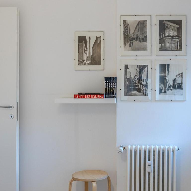 GuestHost - Central Charm - 200m from Bologna Station - Appartamento con 2 Camere da Letto - 12