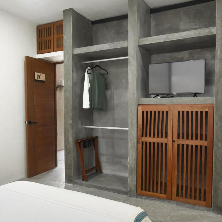 Residencia Cancún Alberca privada y 6 habitaciones - Casa - 25