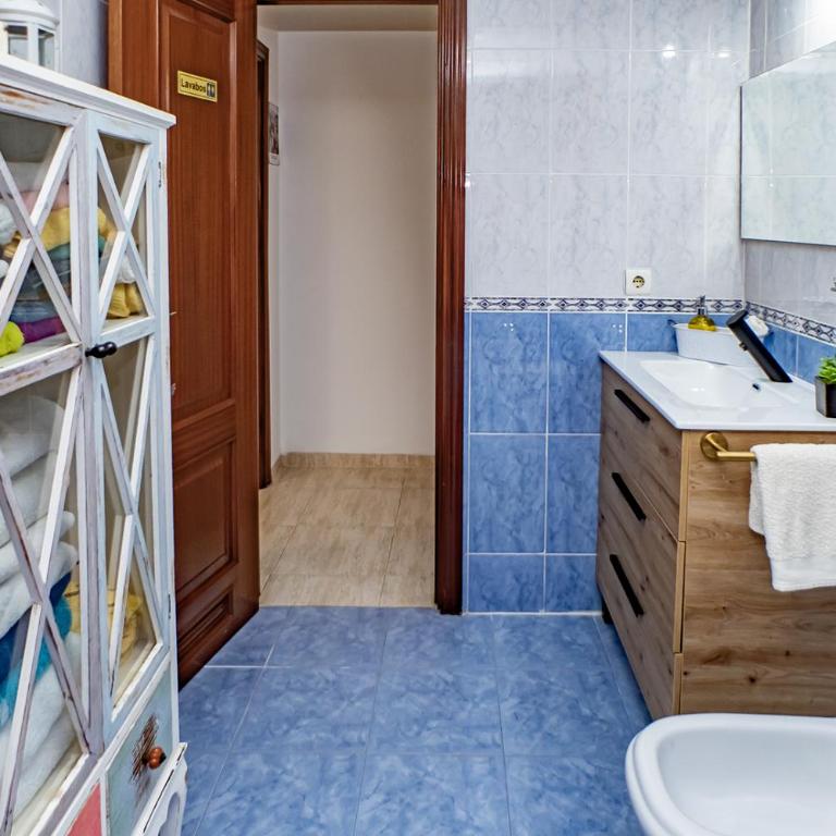 Un trocito de España - Three-Bedroom Apartment - 78