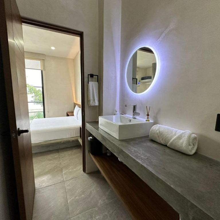 Residencia Cancún Alberca privada y 6 habitaciones - Casa - 57