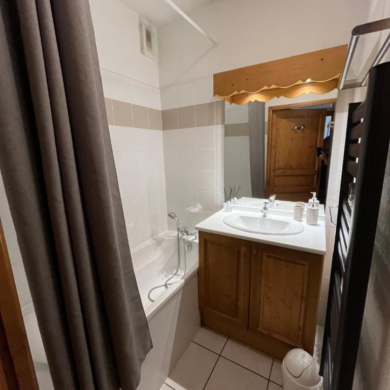 Appartement T2+cabine indépendante au départ des télécabines Saint-Gervais/Bettex/Mont d’Arbois - Apartment mit 2 Schlafzimmern - 24