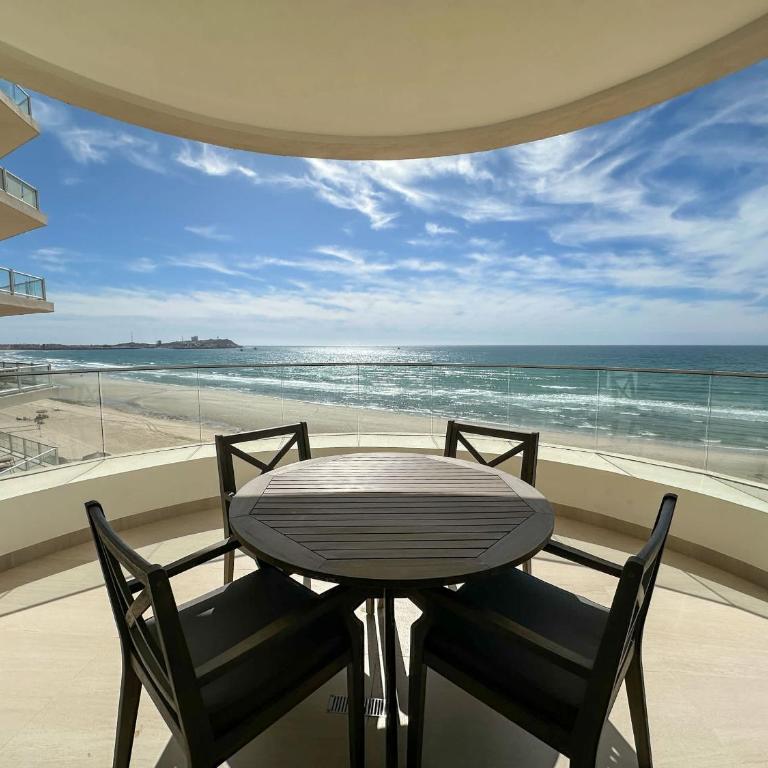 Paradise Found Luxe 2BR Condo in Iconic Location - Apartamento - 5