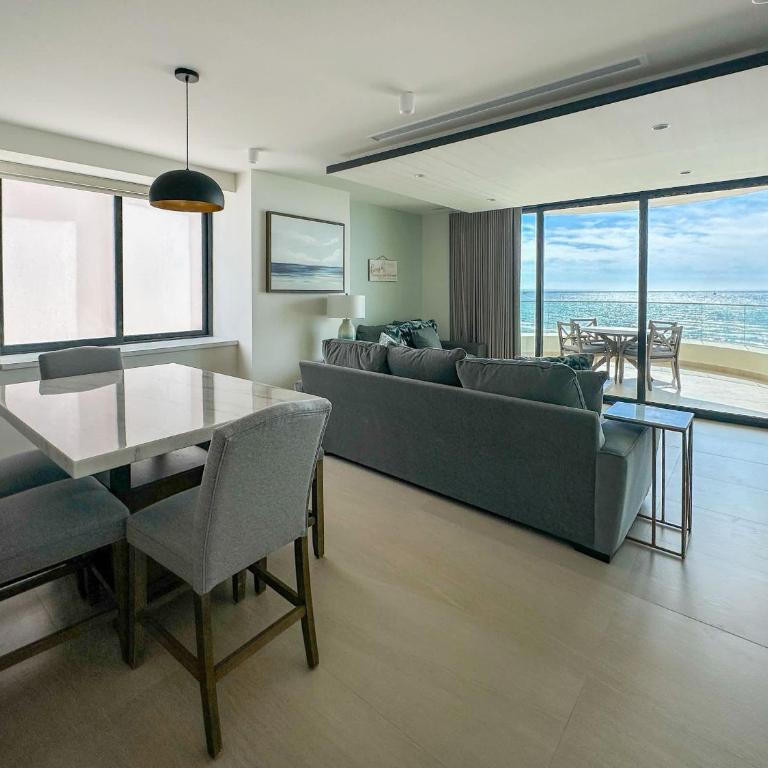 Paradise Found Luxe 2BR Condo in Iconic Location - Apartamento - 8