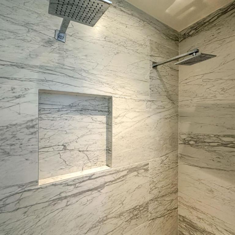 Paradise Found Luxe 2BR Condo in Iconic Location - Apartamento - 30
