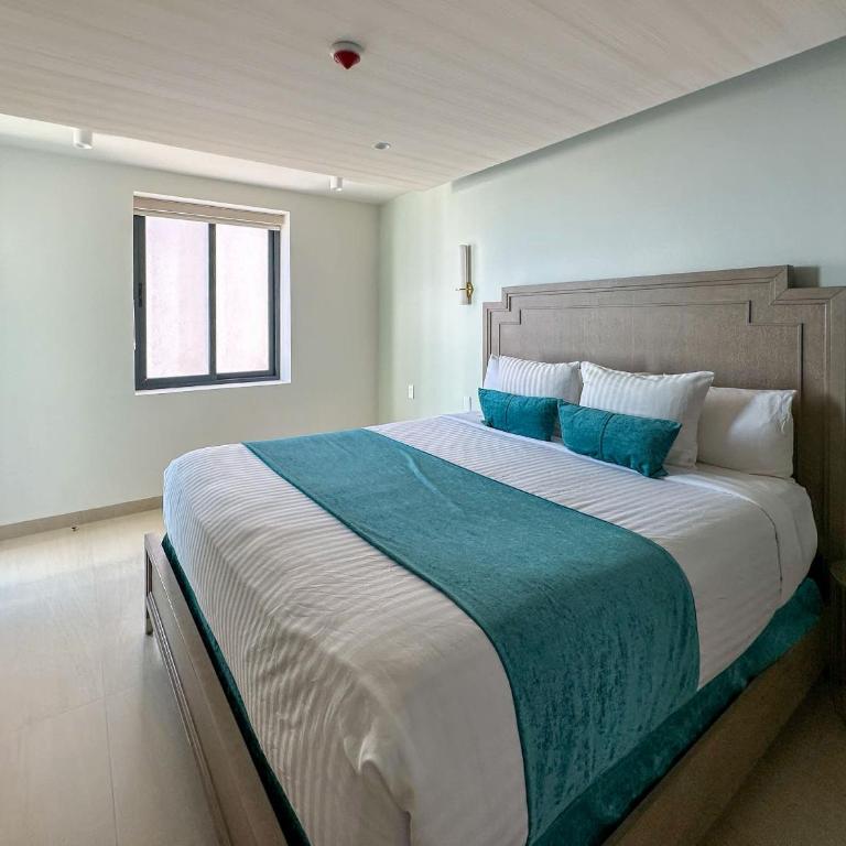 Paradise Found Luxe 2BR Condo in Iconic Location - Apartamento - 32