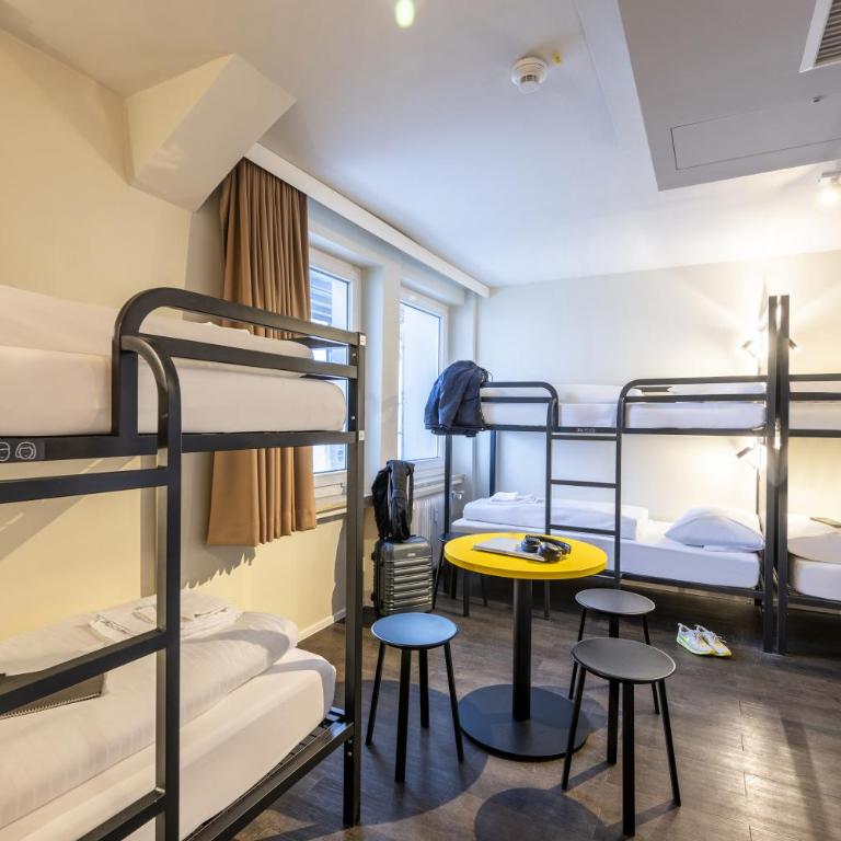 MEININGER Hotel München Zentrum - Bed in 6-Bed Mixed Dormitory Room - 3
