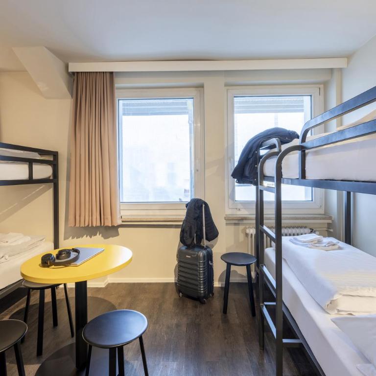 MEININGER Hotel München Zentrum - Bed in 6-Bed Mixed Dormitory Room - 4