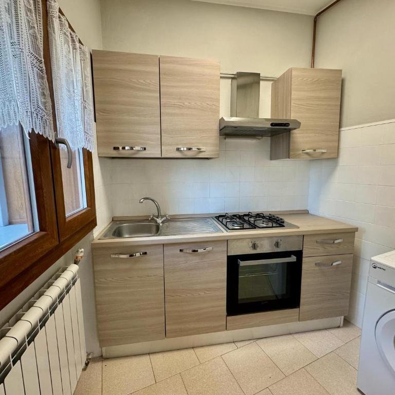 Premium Apartments Peschiera - Appartamento con 2 Camere da Letto e Terrazza - 4
