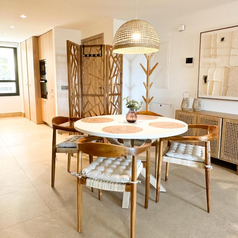 Hola sol! - Two-Bedroom Apartment - 10