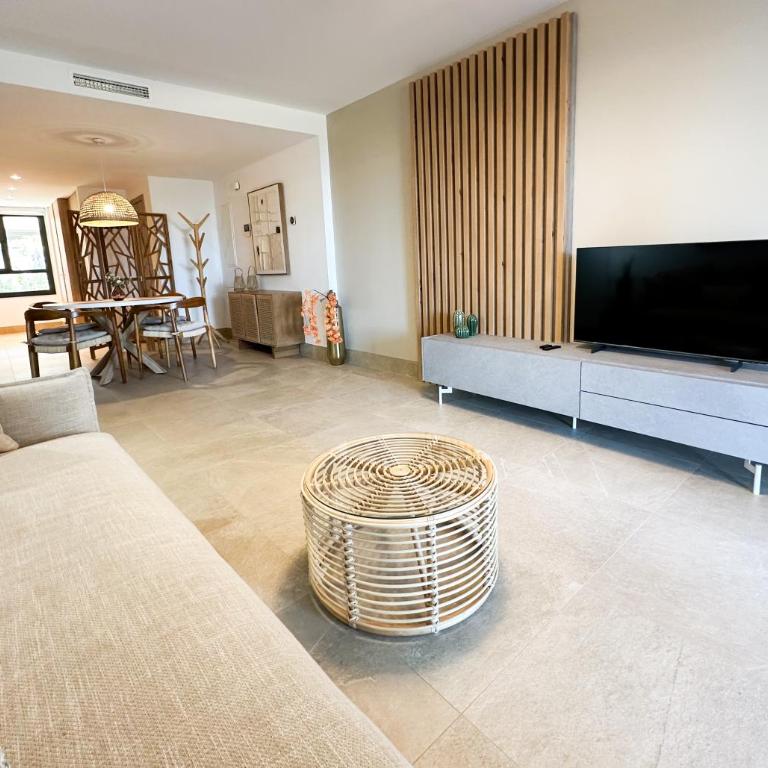 Hola sol! - Two-Bedroom Apartment - 9