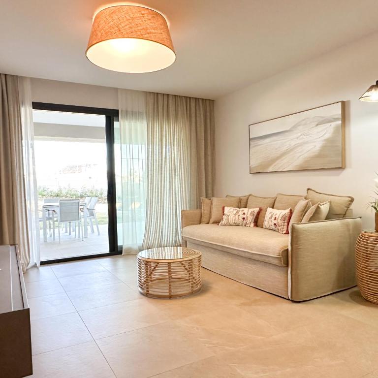 Hola sol! - Two-Bedroom Apartment - 8