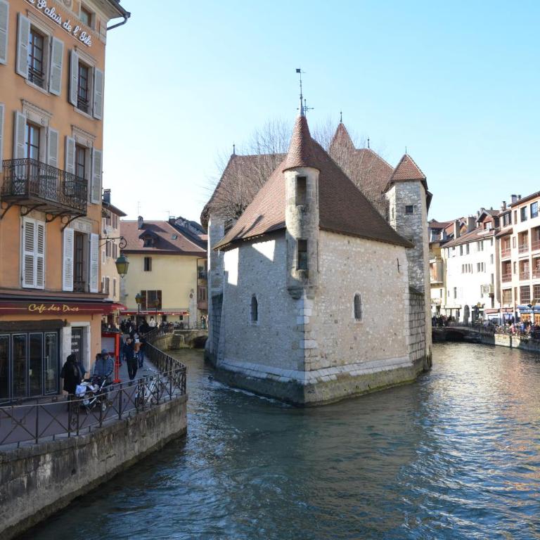 Secret room jacuzzi vieille ville Annecy - Appartement 1 Chambre - 24