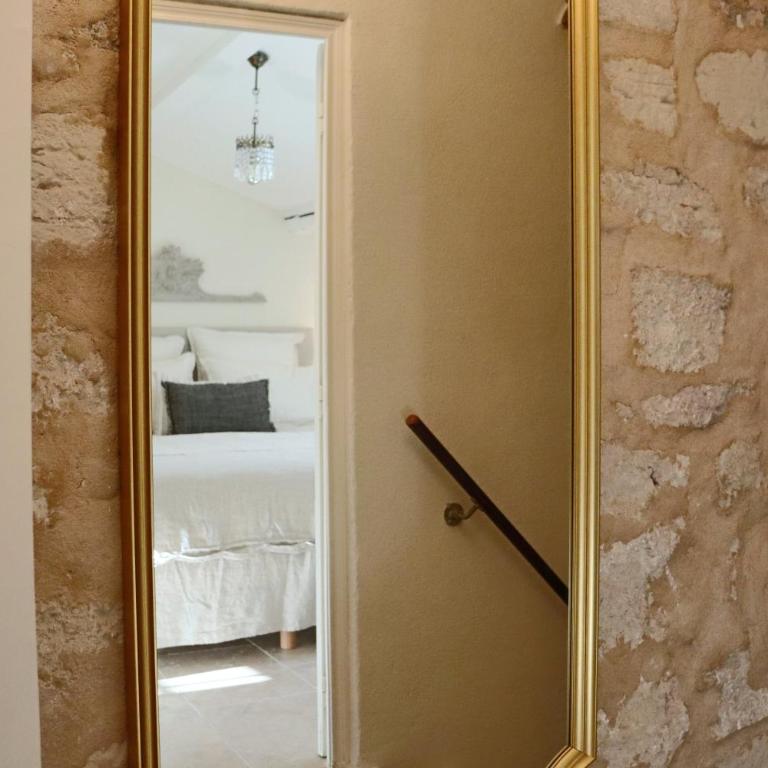 La Grande Bourgade-Authentique Maison en Pierre avec Terrasse Climatisation au Cœur d'Uzès - Appartement 2 Chambres - 18