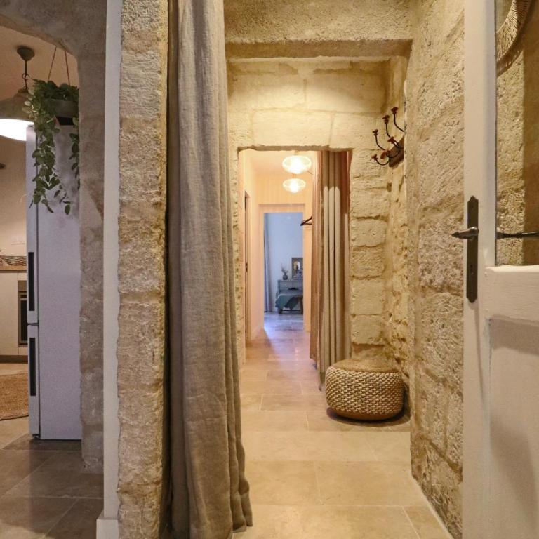 La Grande Bourgade-Authentique Maison en Pierre avec Terrasse Climatisation au Cœur d'Uzès - Appartement 2 Chambres - 42